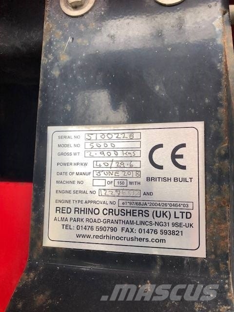 Red Rhino 5000 Mini Crusher 5000 移动式破碎机