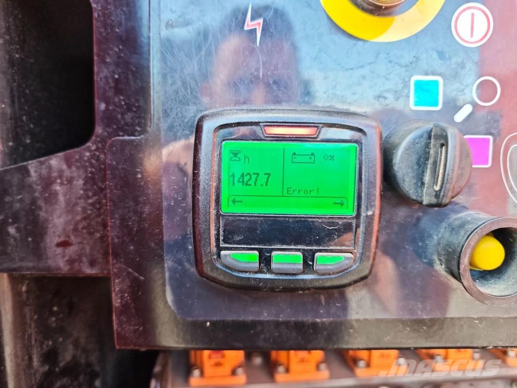 JLG H800 AJ Hybrid Teleskopiskie pacēlāji