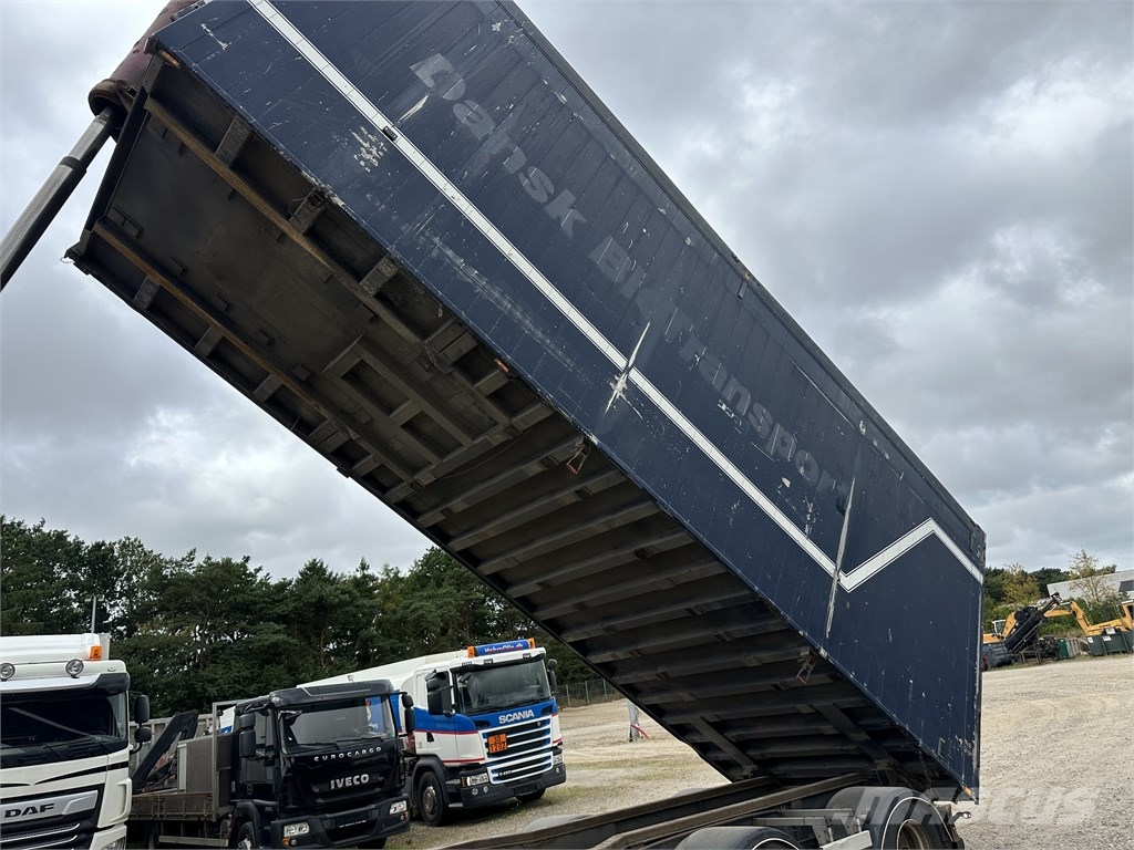 DAF XF 530 6x2 //Volume tipper 45m3 // Trailer 59m3 شاحنات قلابة