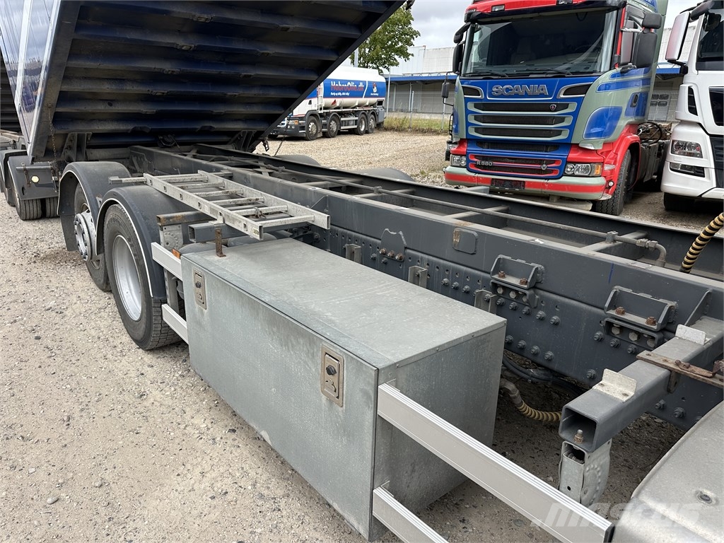 DAF XF 530 6x2 //Volume tipper 45m3 // Trailer 59m3 شاحنات قلابة