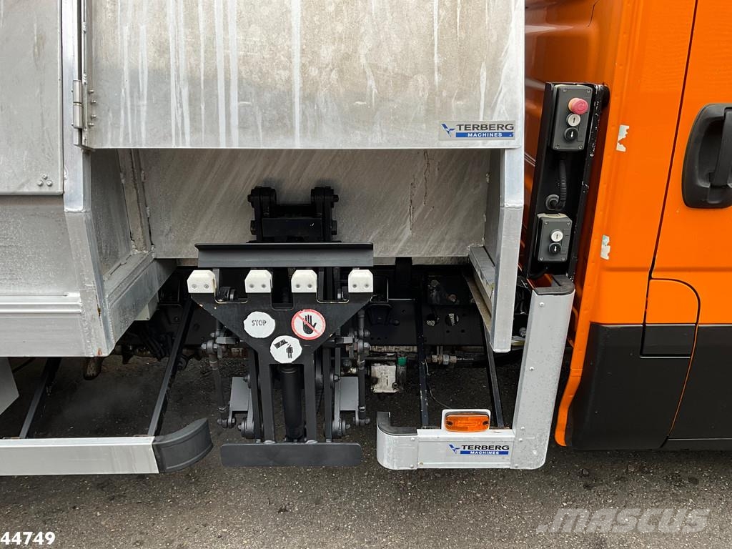Iveco Daily 40C15 Euro 6 Terberg zijlader Camiones de basura