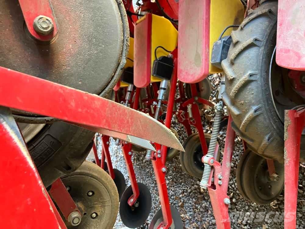 Grimme Matrix 1800, 18 Row, Sugarbeet Drill Seminatrici di precisione