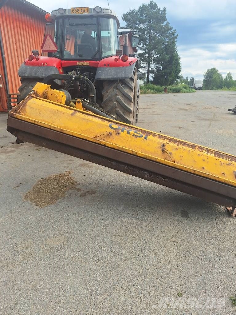 Orsi Farmer 259 Kosilnice za pašnike