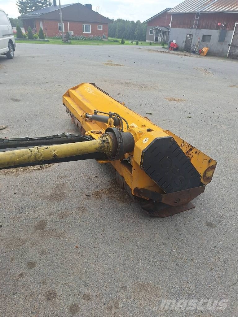 Orsi Farmer 259 Kosilnice za pašnike