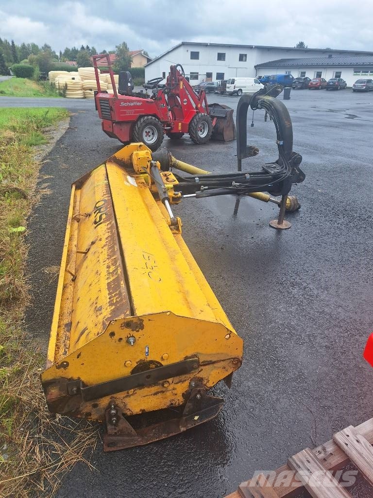 Orsi Farmer 259 Kosilnice za pašnike