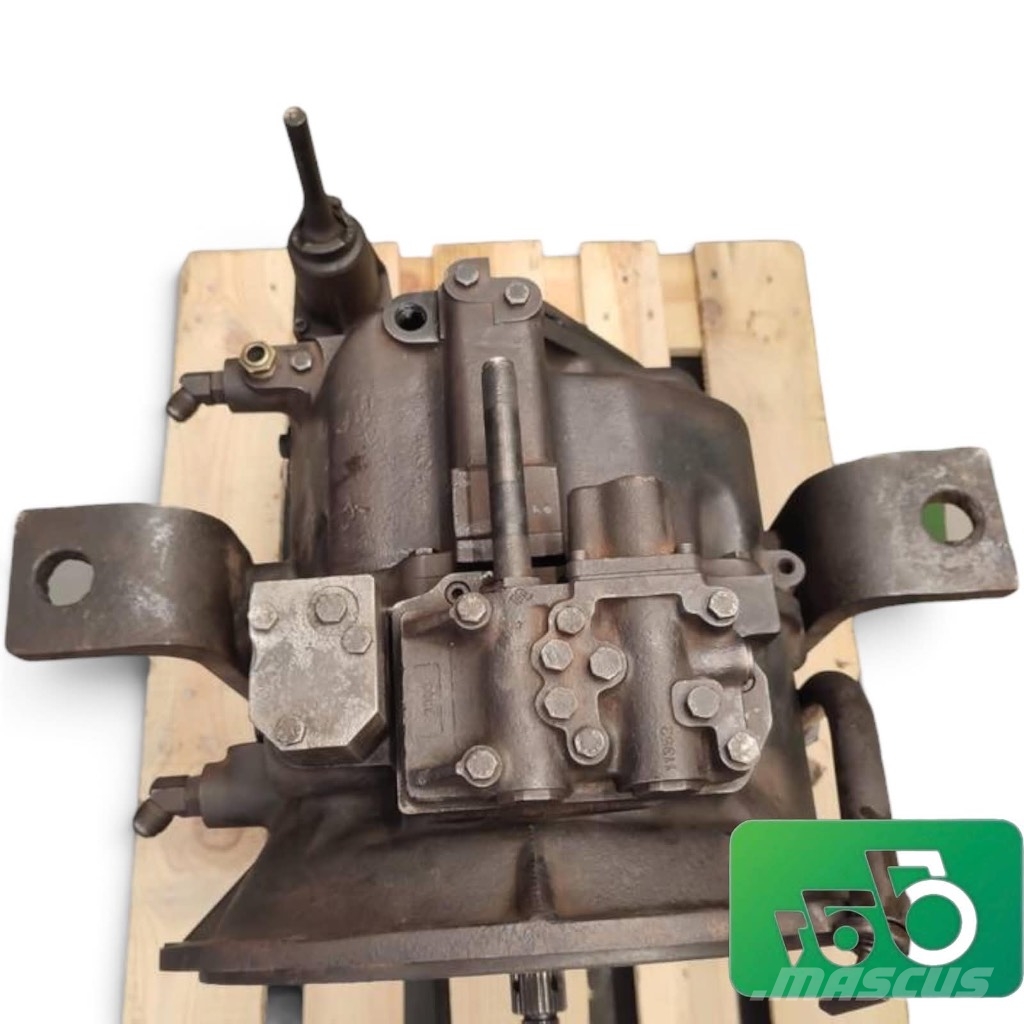 Case IH Gearbox 131152 580SLE Carraro أجهزة نقل