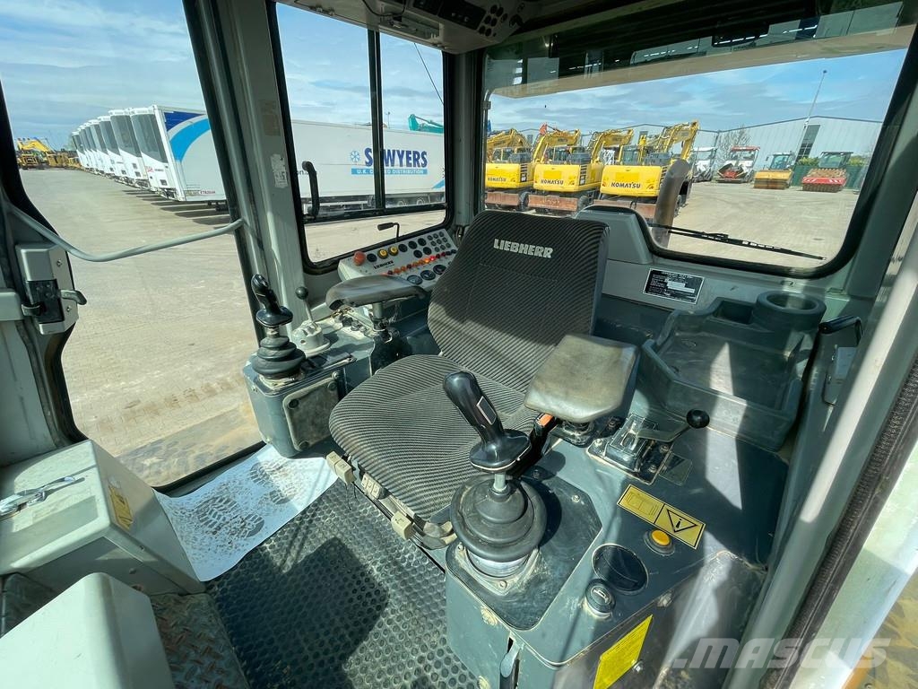 Liebherr LR622B Buldooserid