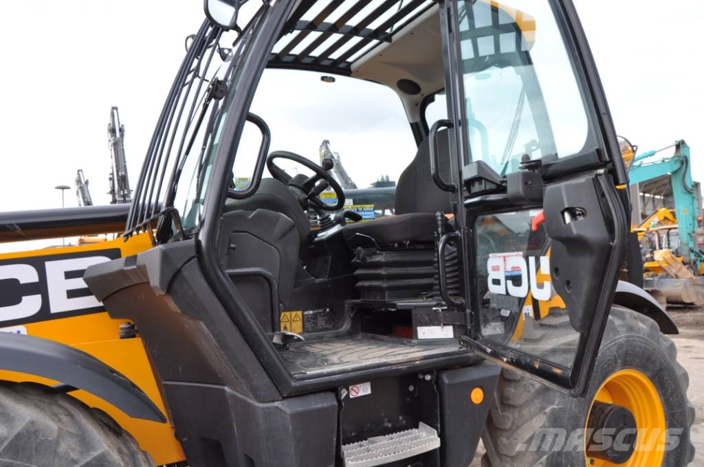 JCB 540-170 Teleskopické manipulátory