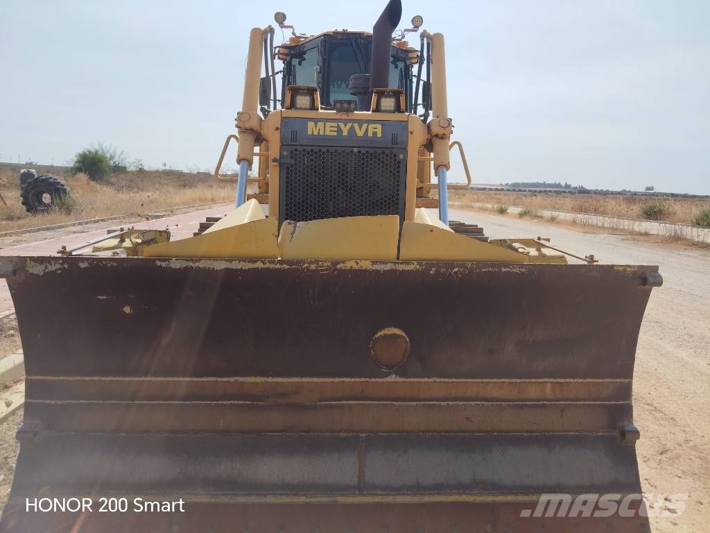 Komatsu D 65 WX-16 Buldozer sobre oruga