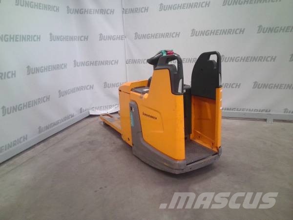 Jungheinrich ERE 225 Lavtløftende truck med platform