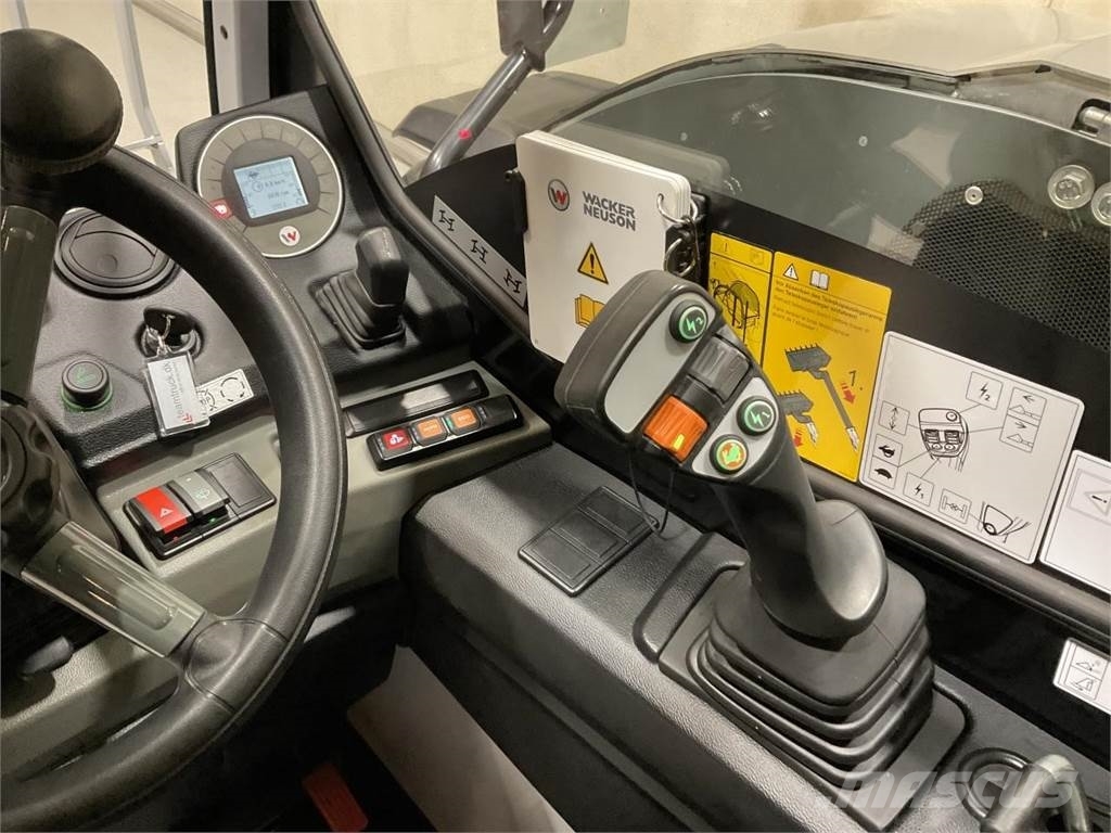 Wacker Neuson TH412 رافعات سلة تلسكوبية