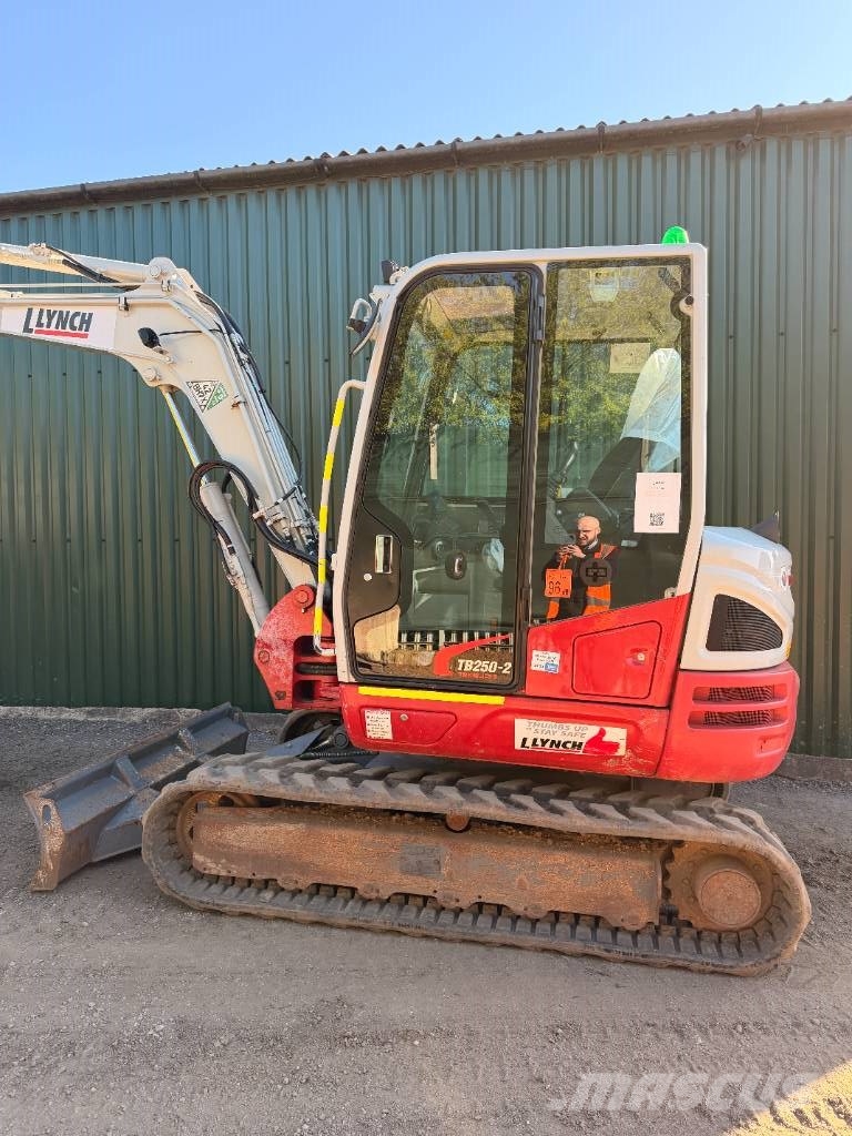 Takeuchi TB250-2 5 Ton Excavator Minigravere <7t