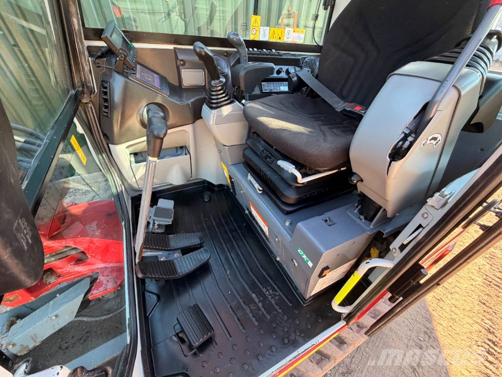 Takeuchi TB250-2 5 Ton Excavator Minigravere <7t