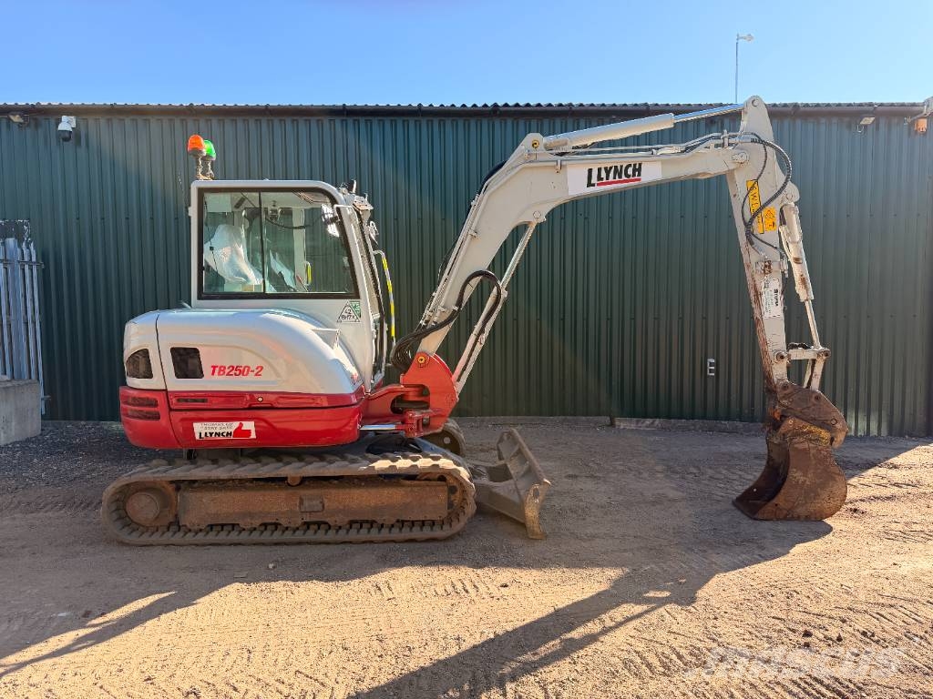 Takeuchi TB250-2 5 Ton Excavator Minigravere <7t