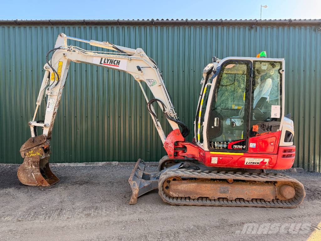 Takeuchi TB250-2 5 Ton Excavator Minigravere <7t