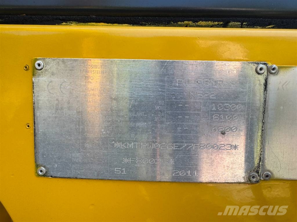 Komatsu PW 98 MR-8 Εκσκαφείς με τροχούς - λάστιχα