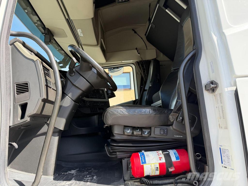 Volvo FH500 6X2 EURO6 + BDF 20Ft Camiones con chasís y cabina
