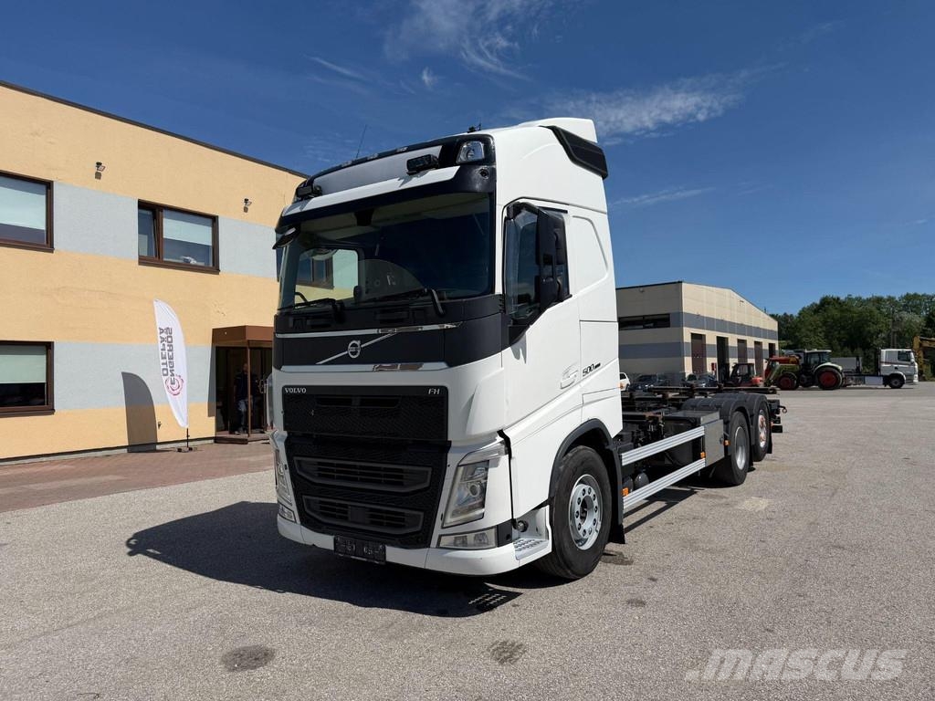 Volvo FH500 6X2 EURO6 + BDF 20Ft Camiones con chasís y cabina