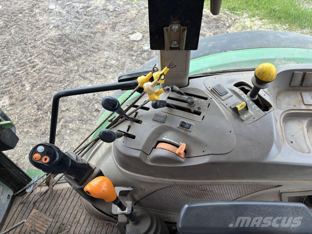 John Deere 5085M Трактори