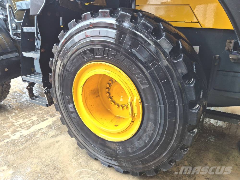 Komatsu WA 380-8 Wielladers