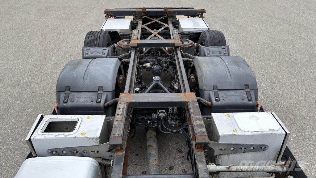 MAN TGX 26.480 6X2*4 EURO6 + INTARDER + CHASSIS Camiones portacontenedores
