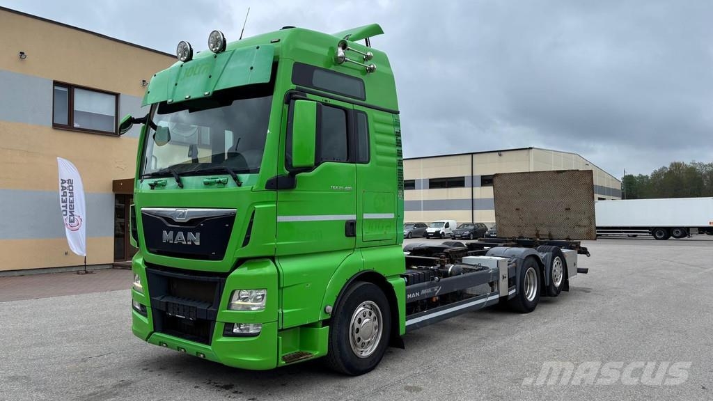 MAN TGX 26.480 6X2*4 EURO6 + INTARDER + CHASSIS Camiones portacontenedores