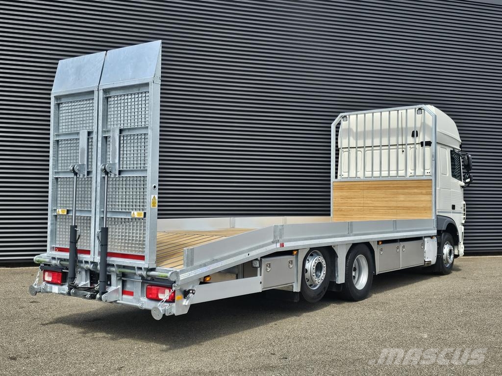 DAF XF 480 6x2 / OPRIJ - MACHINE TRANSPORT Vehículos de reciclaje