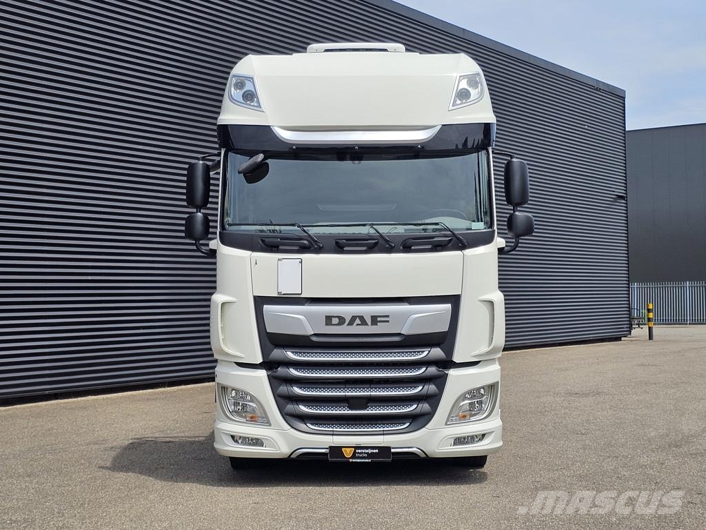 DAF XF 480 6x2 / OPRIJ - MACHINE TRANSPORT Vehículos de reciclaje