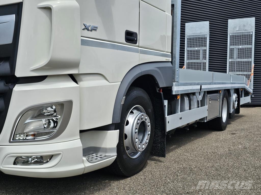 DAF XF 480 6x2 / OPRIJ - MACHINE TRANSPORT Vehículos de reciclaje