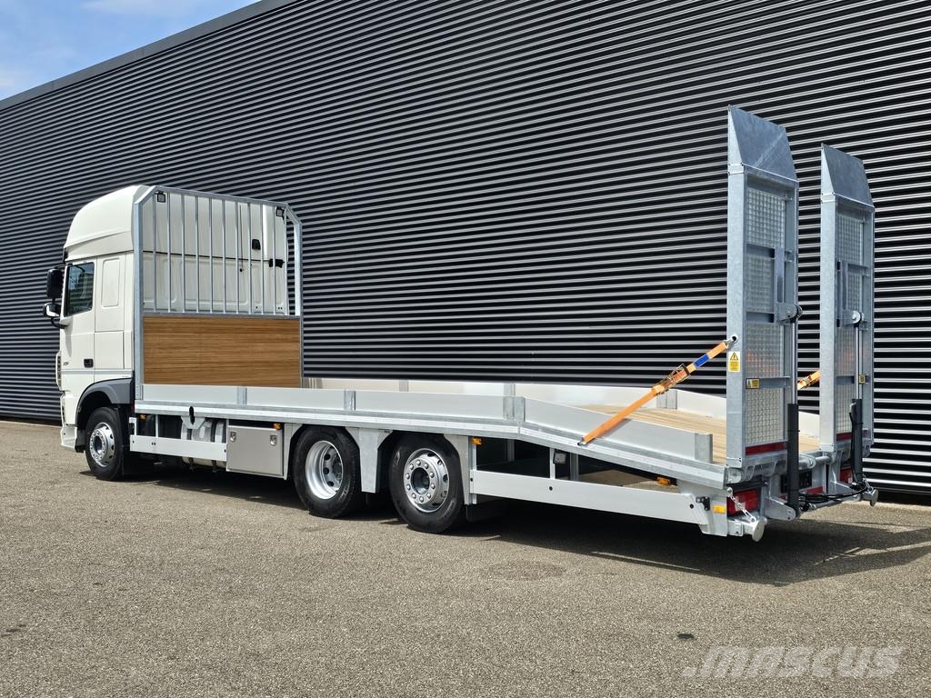 DAF XF 480 6x2 / OPRIJ - MACHINE TRANSPORT Vehículos de reciclaje
