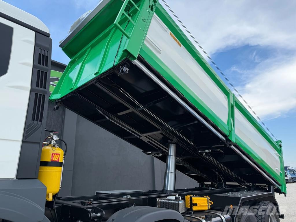 MAN 41.520 TGS 40Ton 8x4 Euro6 KIPPER 18cbm Camiones bañeras basculantes o volquetes
