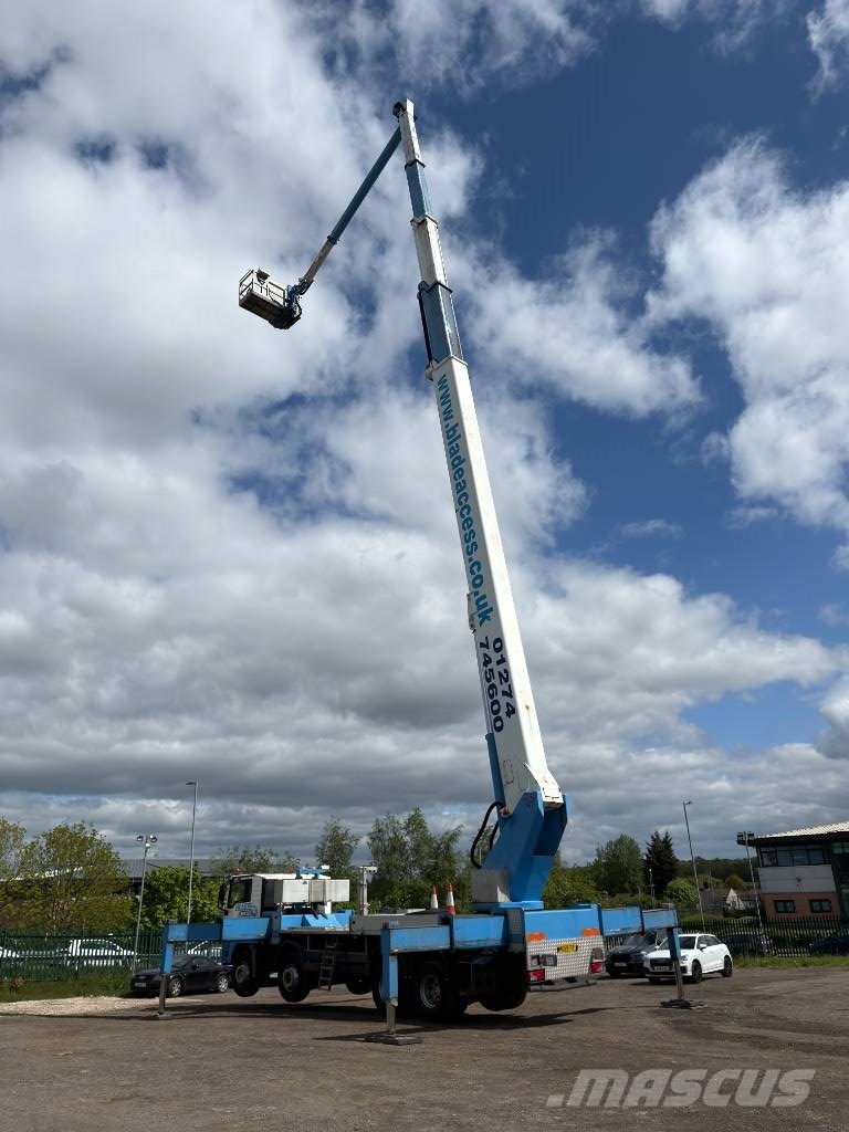 Wumag Palfinger WT700 32T Plataformas sobre camión
