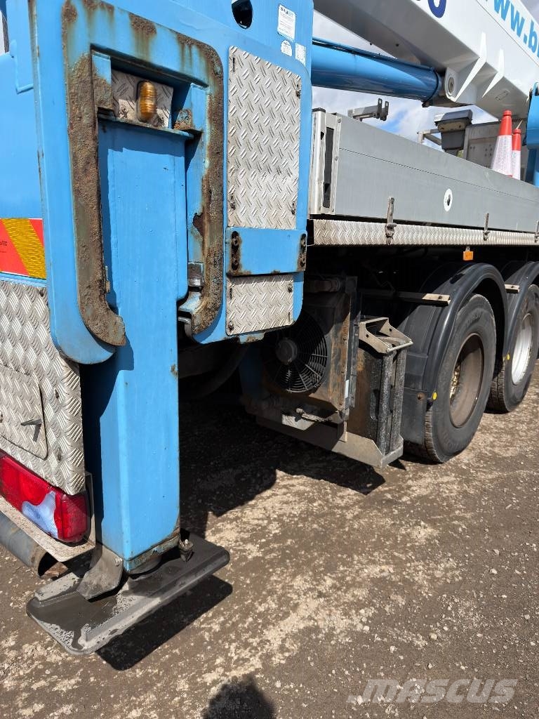 Wumag Palfinger WT700 32T Plataformas sobre camión