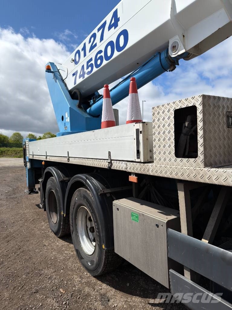 Wumag Palfinger WT700 32T Plataformas sobre camión