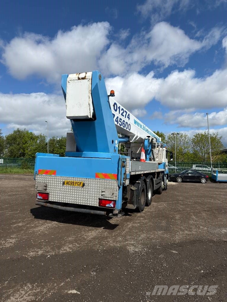 Wumag Palfinger WT700 32T Plataformas sobre camión