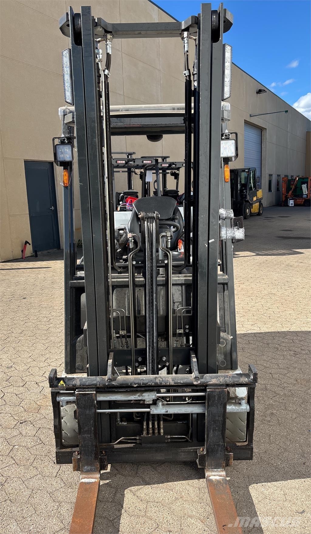 UniCarriers TX3-16L Electric forklifts