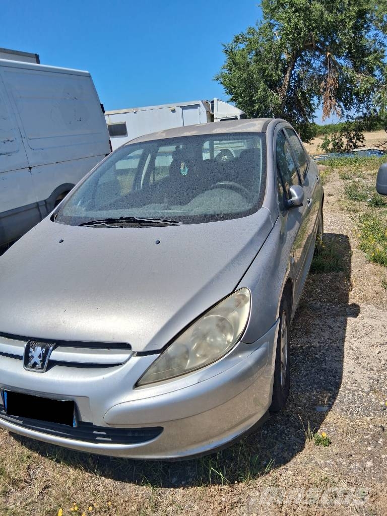 Peugeot 3CRHYB Carros