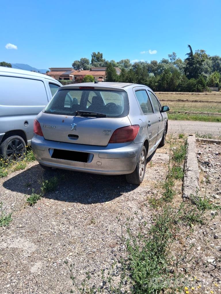 Peugeot 3CRHYB Carros
