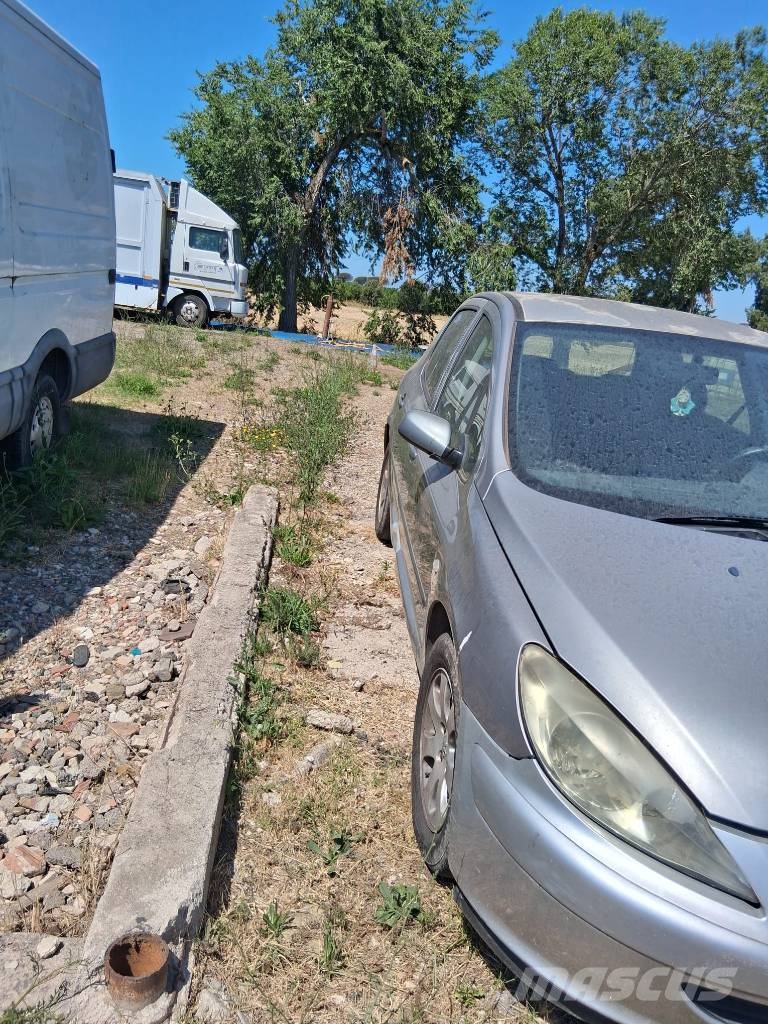 Peugeot 3CRHYB Carros