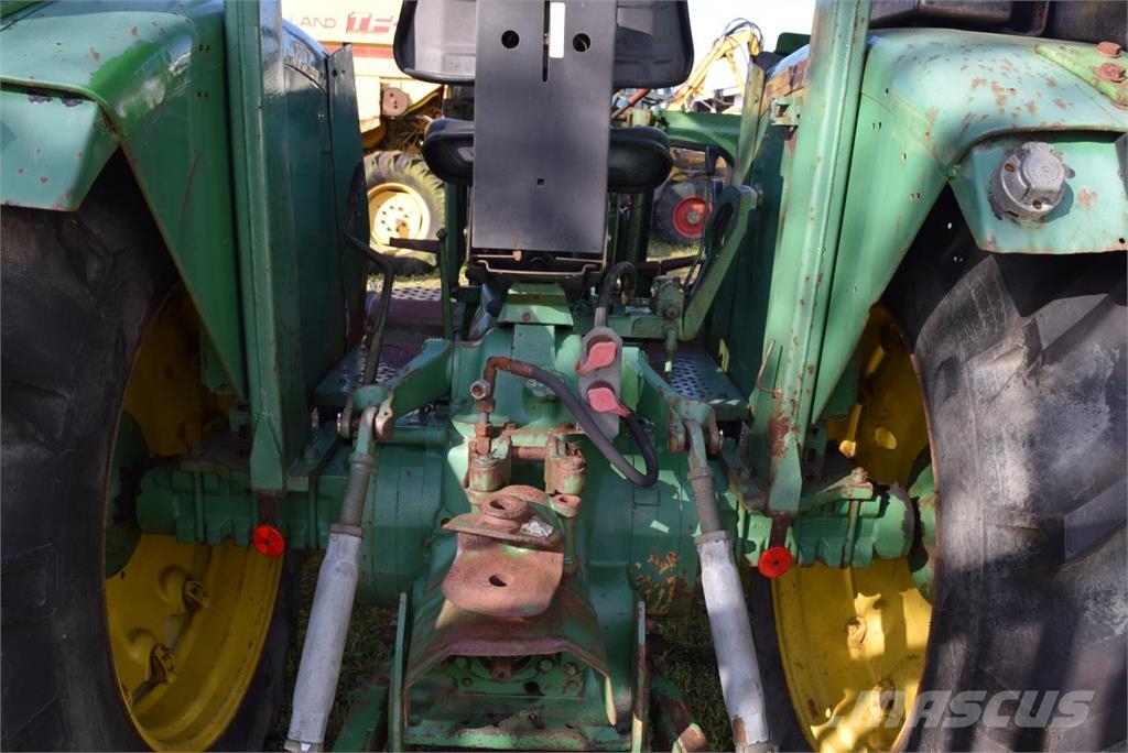 John Deere 2130 Traktorid