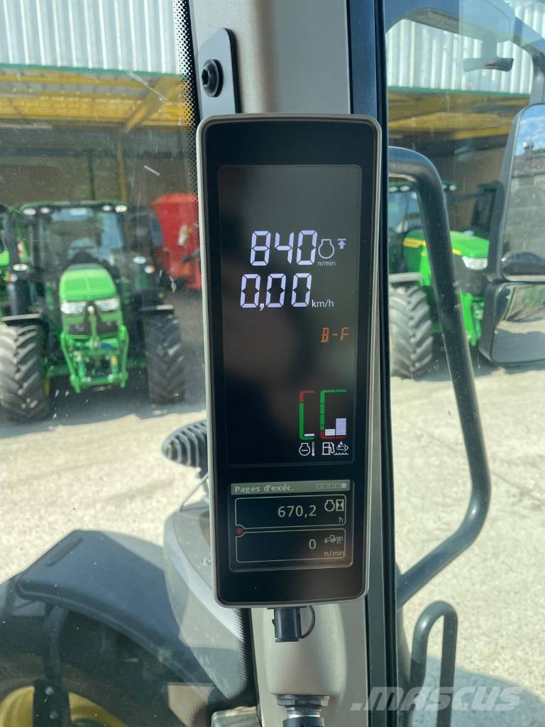 John Deere 6130 M Traktory