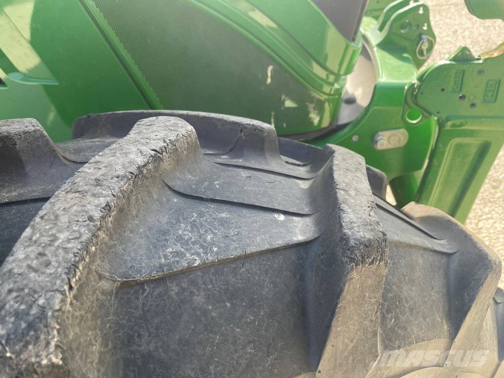John Deere 6130 M Traktory