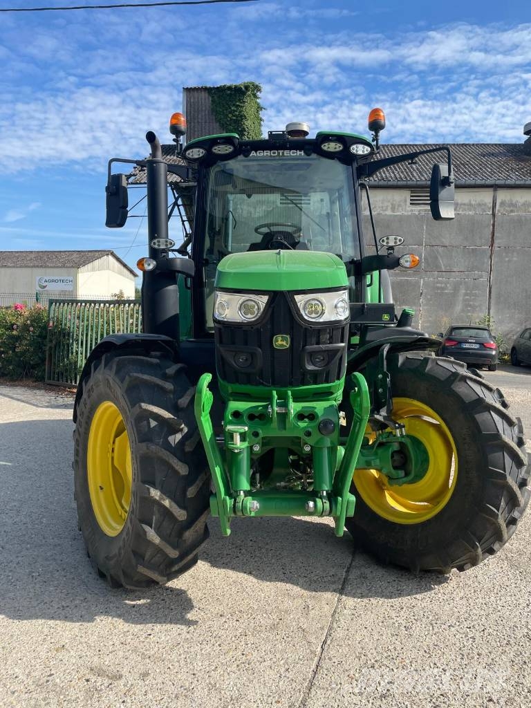 John Deere 6130 M Traktory