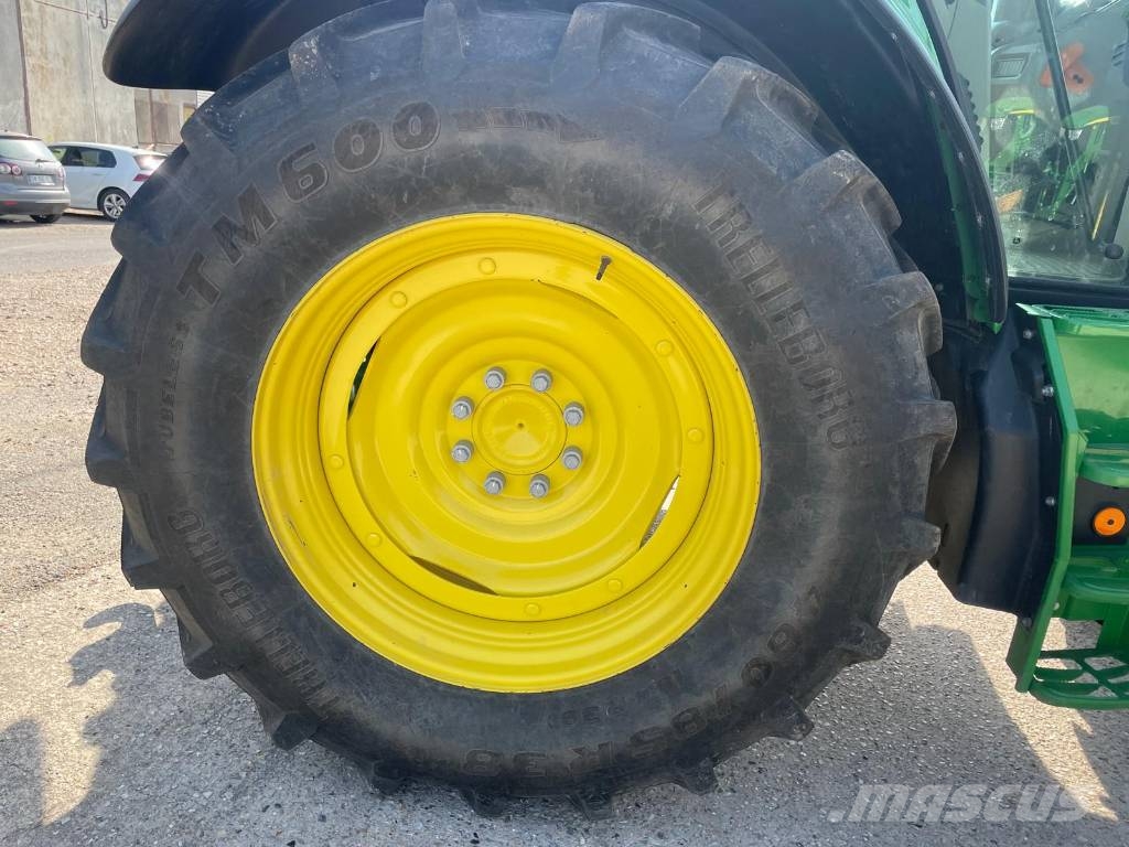 John Deere 6130 M Traktory