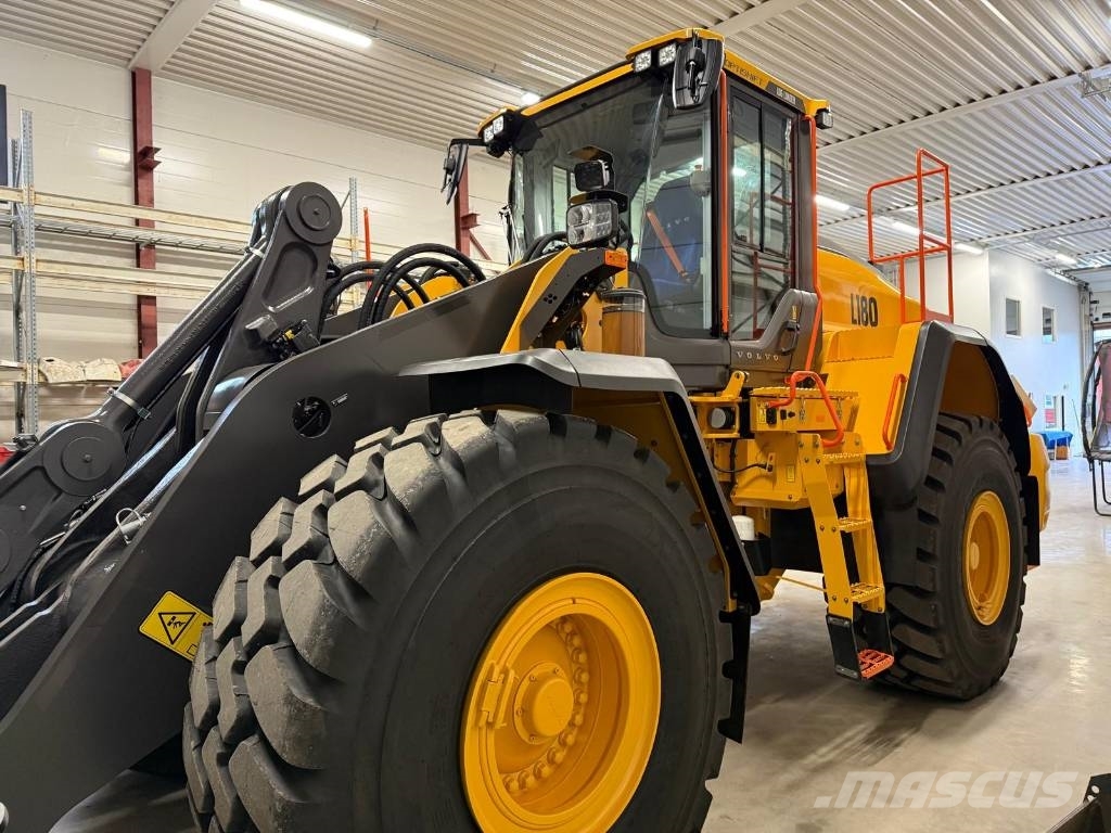 Volvo L 180 K Kolesni nakladalci