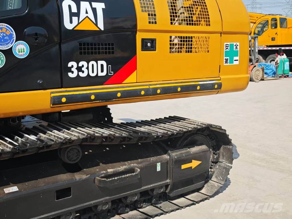 CAT 330 D L Vikšriniai ekskavatoriai
