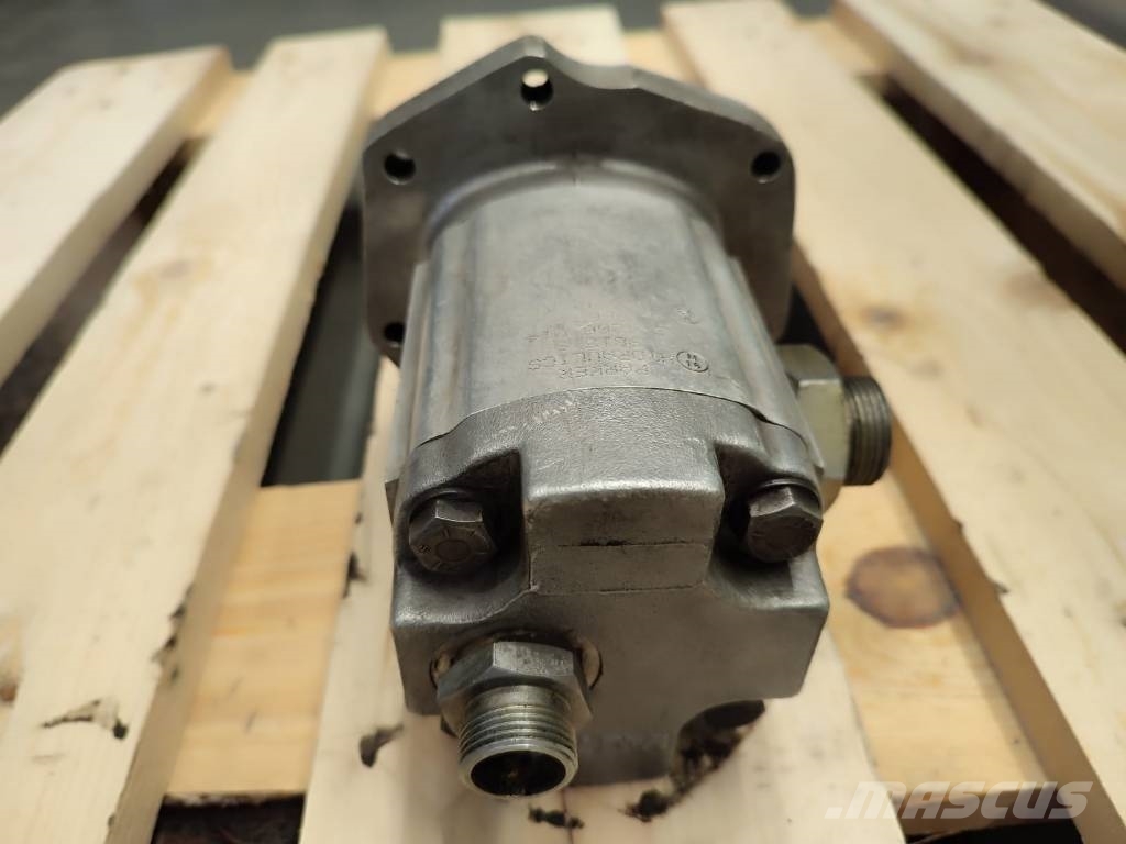 CLAAS Hydraulic pump 03176930 Claas Targo K70 油壓