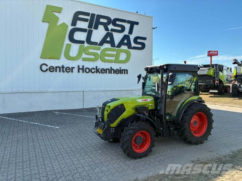 CLAAS NEXOS 260 L Traktoren