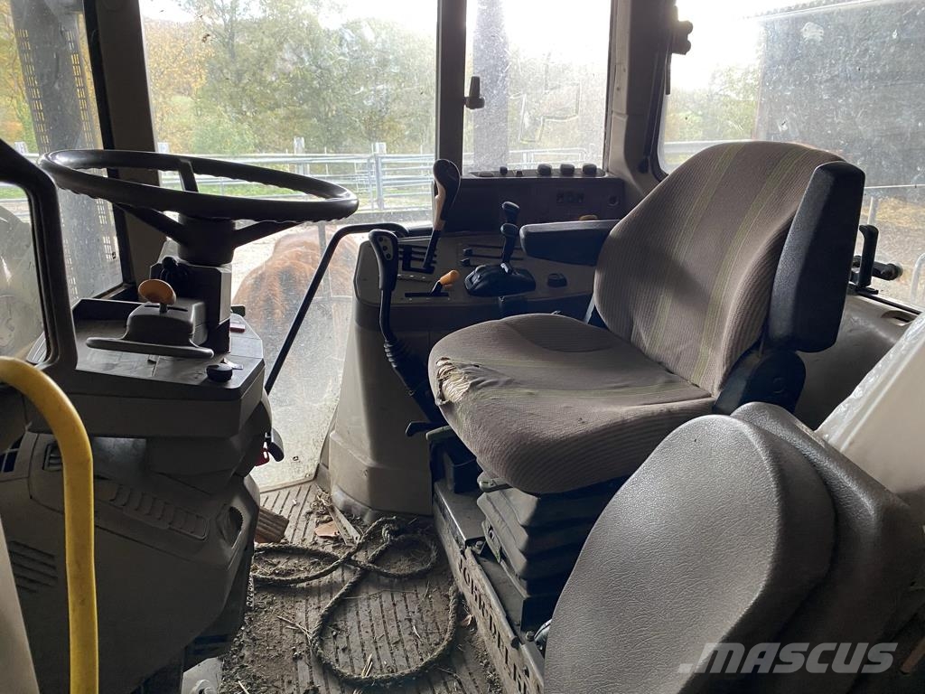 John Deere 6130   VENTE DIRECTE CLIENT CONTACTER LE 06.71.73. Traktori