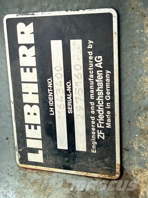 Liebherr l 576 ZF 3105 / 11643400 used axles Assen